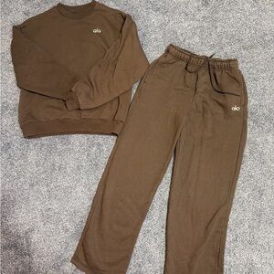 ALO Yoga Brown Acolade Crewneck Sweatshirt and sweatpants